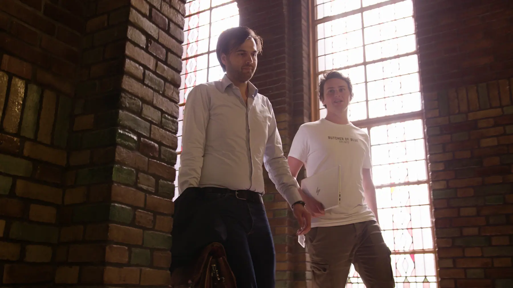Boelie met collega Niels in overleg